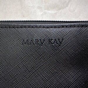 NEW Mary Kay Black Brush Organizer Bag Zip Around Cosmetic Travel Case Protector